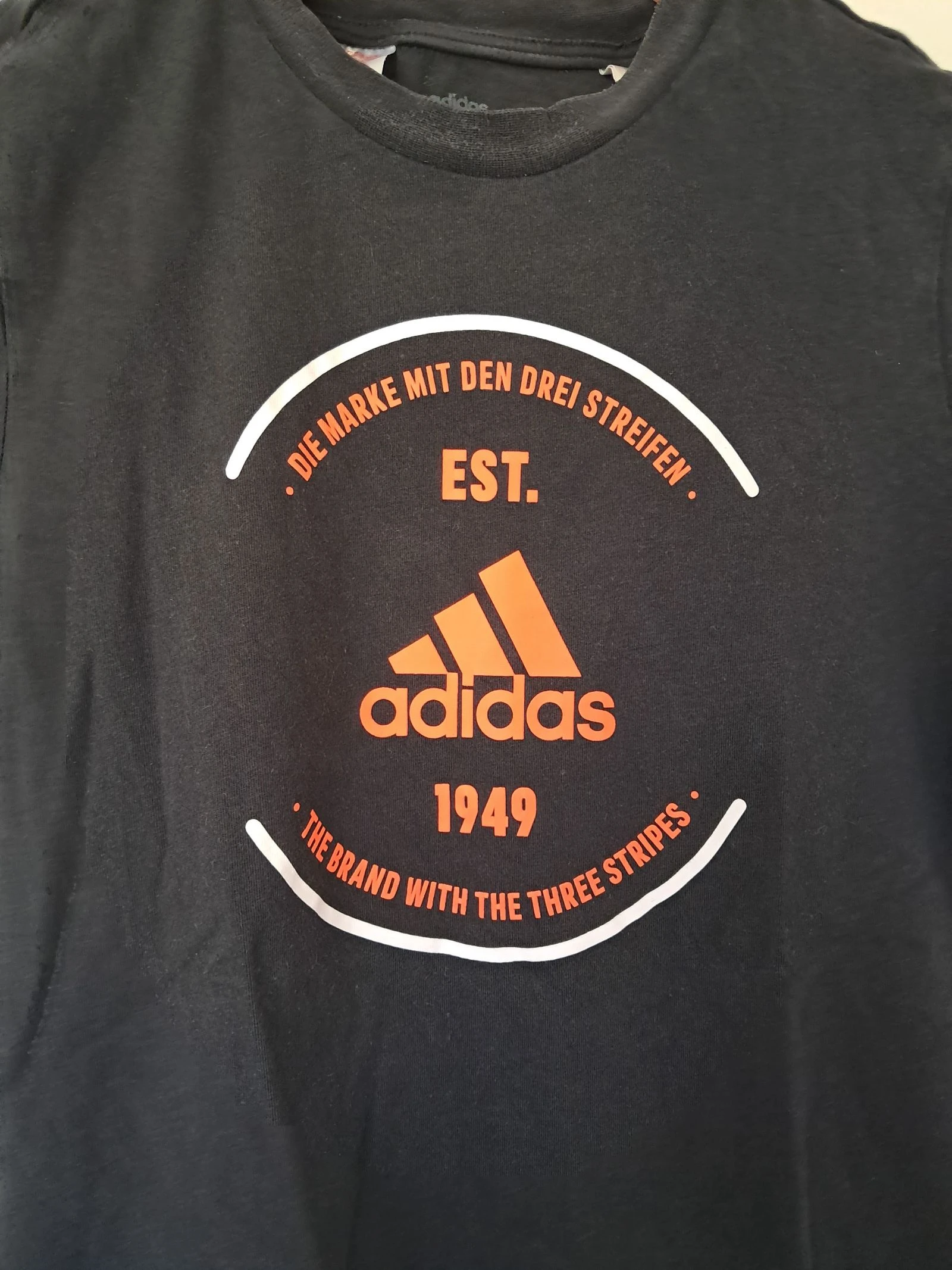Camiseta de manga curta tamanho 11-12 anos preta adidas – photo 2